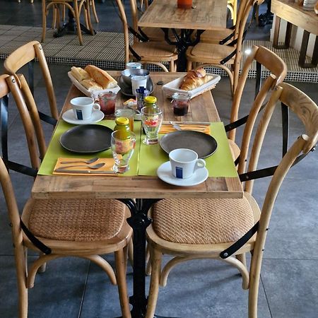 Chambres d'hôtes du Bistrot d'ici Saint-Saturnin  Extérieur photo